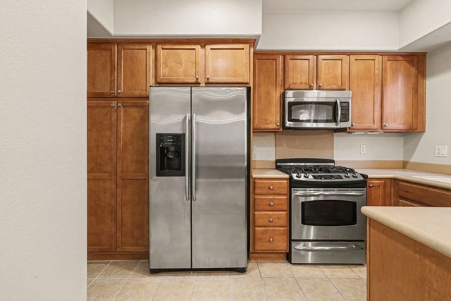 2717 2717 10Th St, San Pablo, CA 94806