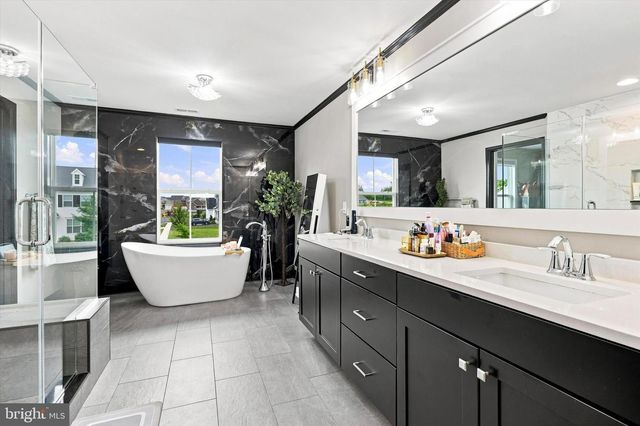 110 CAMBRIDGE BLVD, Woolwich Twp, NJ 08085
