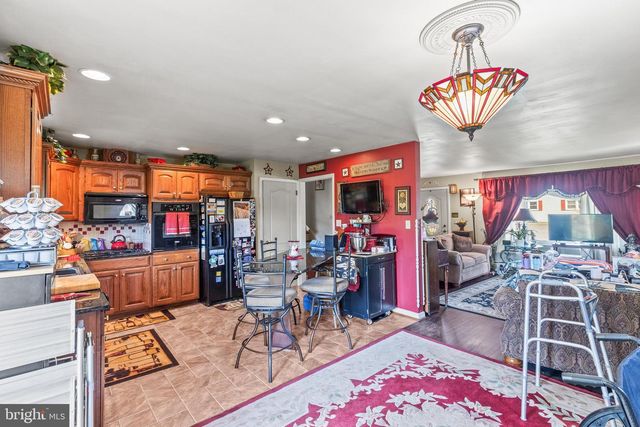 210 MELVALE RD, Dallastown, PA 17313