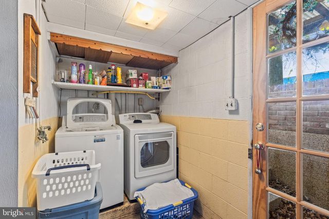 210 MELVALE RD, Dallastown, PA 17313