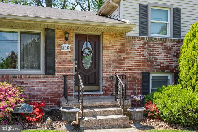 210 MELVALE RD, Dallastown, PA 17313