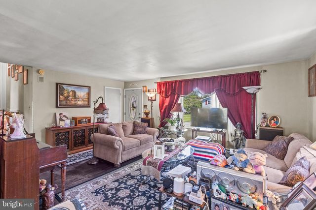210 MELVALE RD, Dallastown, PA 17313