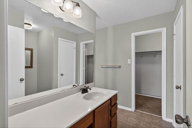 8111 COOPER CORRAL CIR, San Antonio, TX 78255