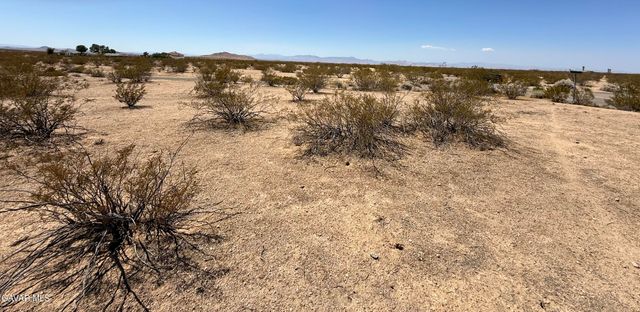 Clarence Court, California City, CA 93505