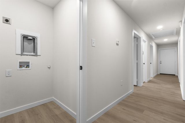 305 S Stillwell Boulevard, Dallas, TX 75211