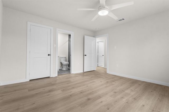 305 S Stillwell Boulevard, Dallas, TX 75211