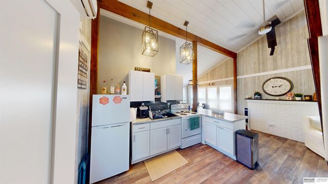 5 Beaver Island Road, Columbus, NE 68601