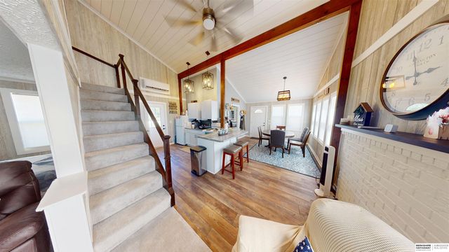 5 Beaver Island Road, Columbus, NE 68601
