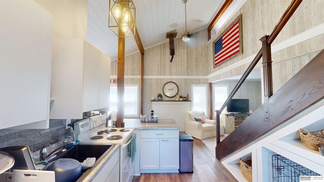5 Beaver Island Road, Columbus, NE 68601