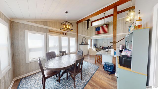 5 Beaver Island Road, Columbus, NE 68601