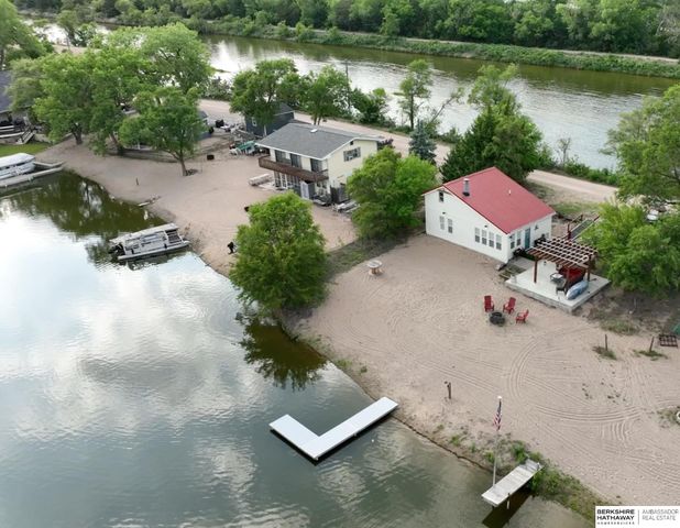 5 Beaver Island Road, Columbus, NE 68601