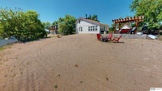 5 Beaver Island Road, Columbus, NE 68601