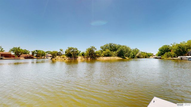 5 Beaver Island Road, Columbus, NE 68601