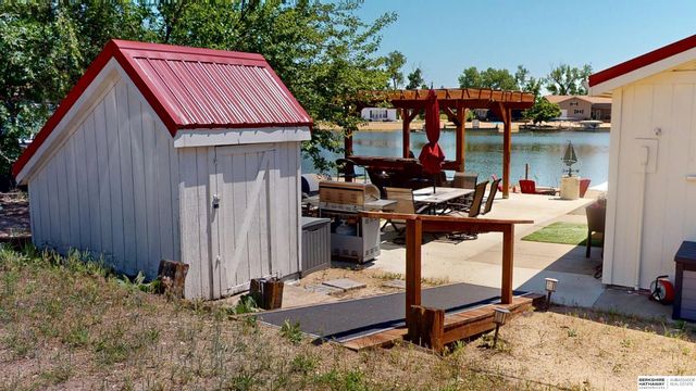 5 Beaver Island Road, Columbus, NE 68601