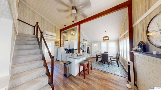 5 Beaver Island Road, Columbus, NE 68601