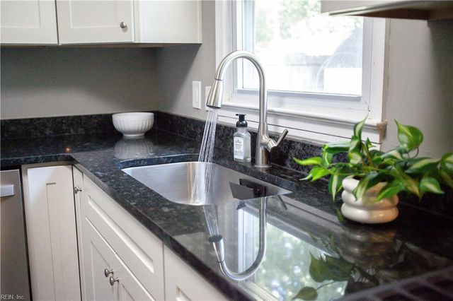 308 Dodge DR, Virginia Beach, VA 23452