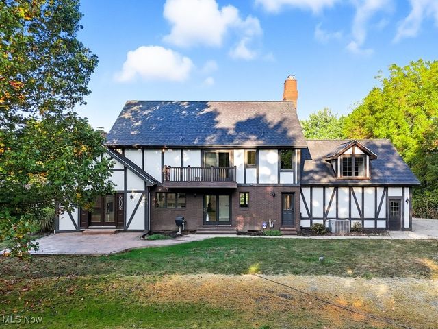 2097 Albertson, Cuyahoga Falls, OH 44223