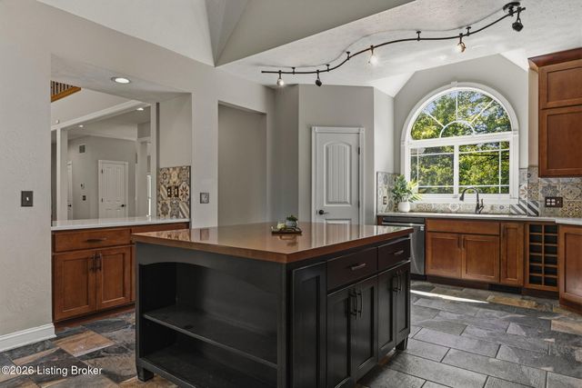 410 Chapparell Dr, Elizabethtown, KY 42701