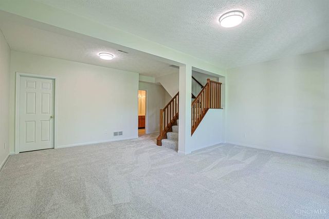 4153 Lakeknoll Drive, Mason, OH 45040