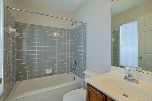 4153 Lakeknoll Drive, Mason, OH 45040