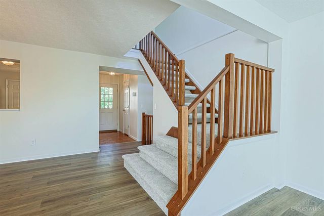 4153 Lakeknoll Drive, Mason, OH 45040