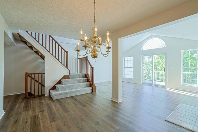 4153 Lakeknoll Drive, Mason, OH 45040