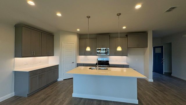 4207 CORNERSTONE Circle, Granbury, TX 76048