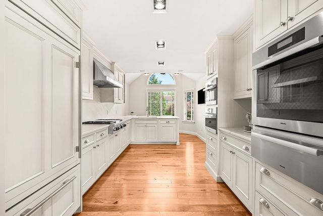 7 Wainwright Road 113, Winchester, MA 01890