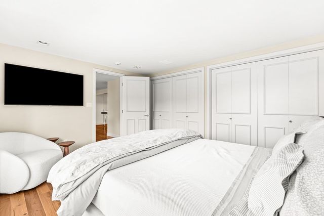 7 Wainwright Road 113, Winchester, MA 01890