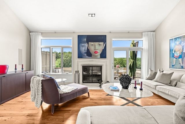 7 Wainwright Road 113, Winchester, MA 01890