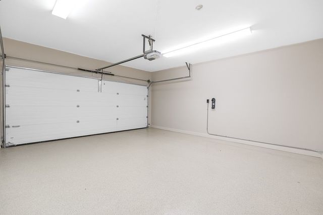 7 Wainwright Road 113, Winchester, MA 01890