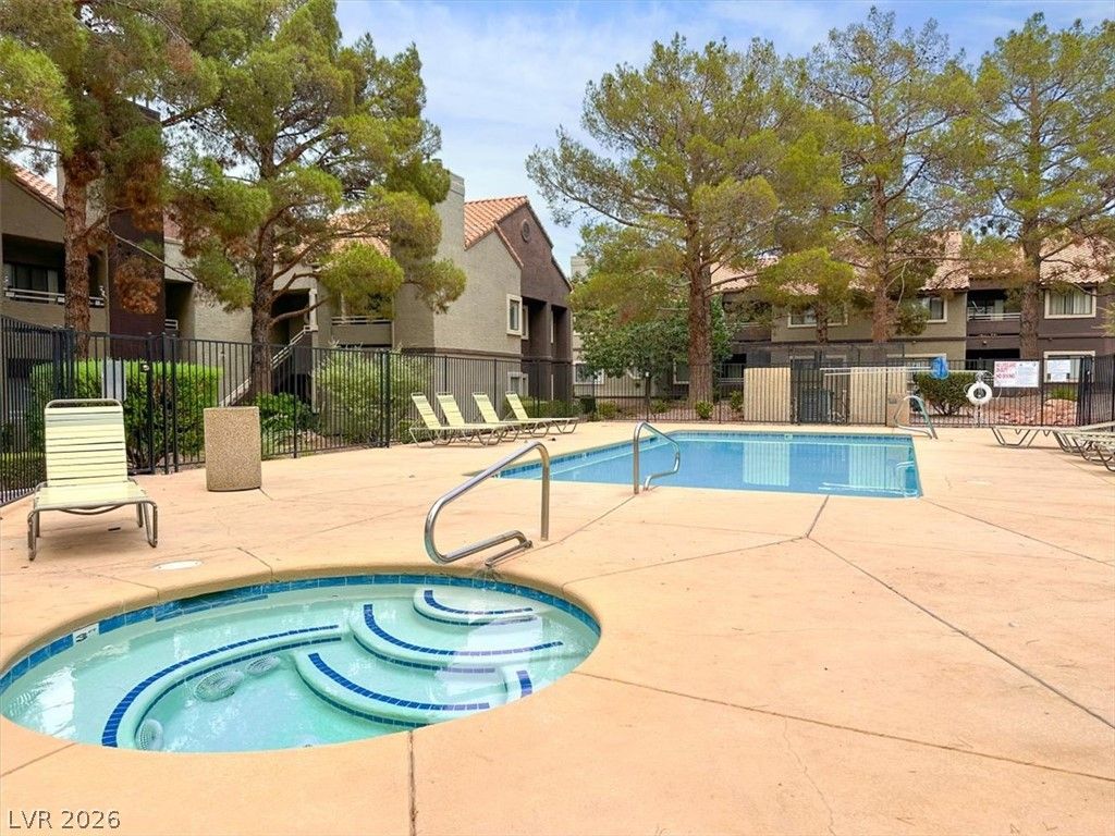 Image 2 of property listing at 5042 South Rainbow Boulevard 101, Las Vegas, NV 89118