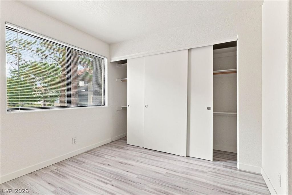 Image 23 of property listing at 5042 South Rainbow Boulevard 101, Las Vegas, NV 89118