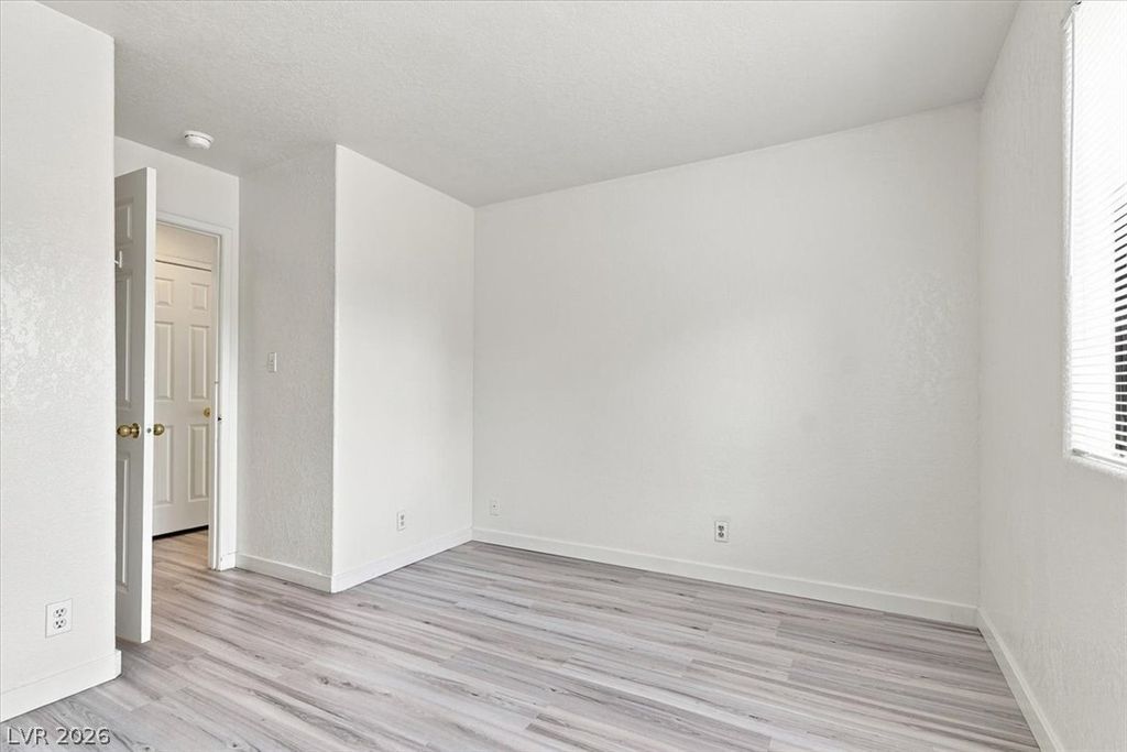 Image 24 of property listing at 5042 South Rainbow Boulevard 101, Las Vegas, NV 89118