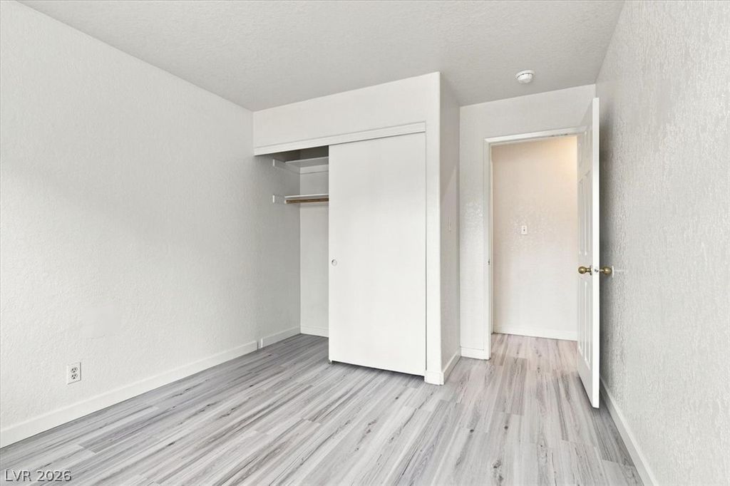 Image 27 of property listing at 5042 South Rainbow Boulevard 101, Las Vegas, NV 89118