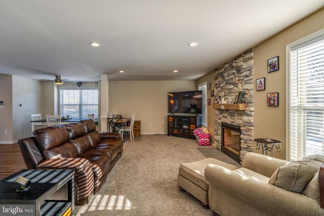 17 FIELD STONE DR, Cochranville, PA 19330