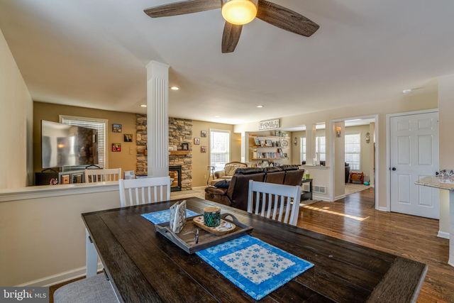 17 FIELD STONE DR, Cochranville, PA 19330