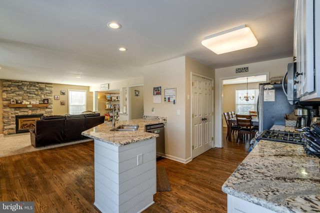 17 FIELD STONE DR, Cochranville, PA 19330