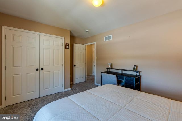 17 FIELD STONE DR, Cochranville, PA 19330