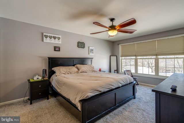 17 FIELD STONE DR, Cochranville, PA 19330