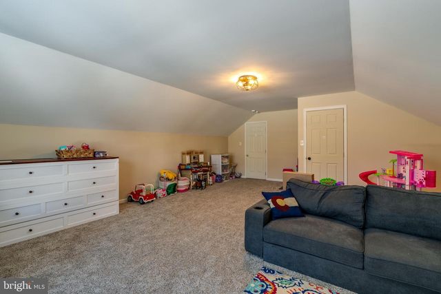 17 FIELD STONE DR, Cochranville, PA 19330