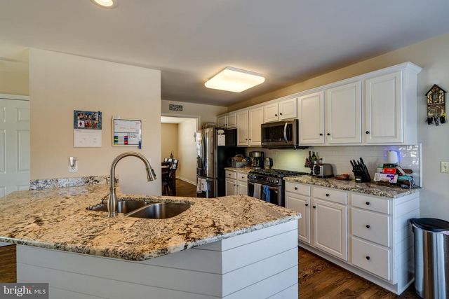 17 FIELD STONE DR, Cochranville, PA 19330