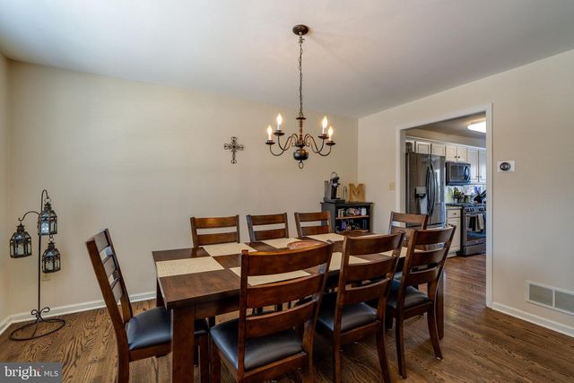 17 FIELD STONE DR, Cochranville, PA 19330