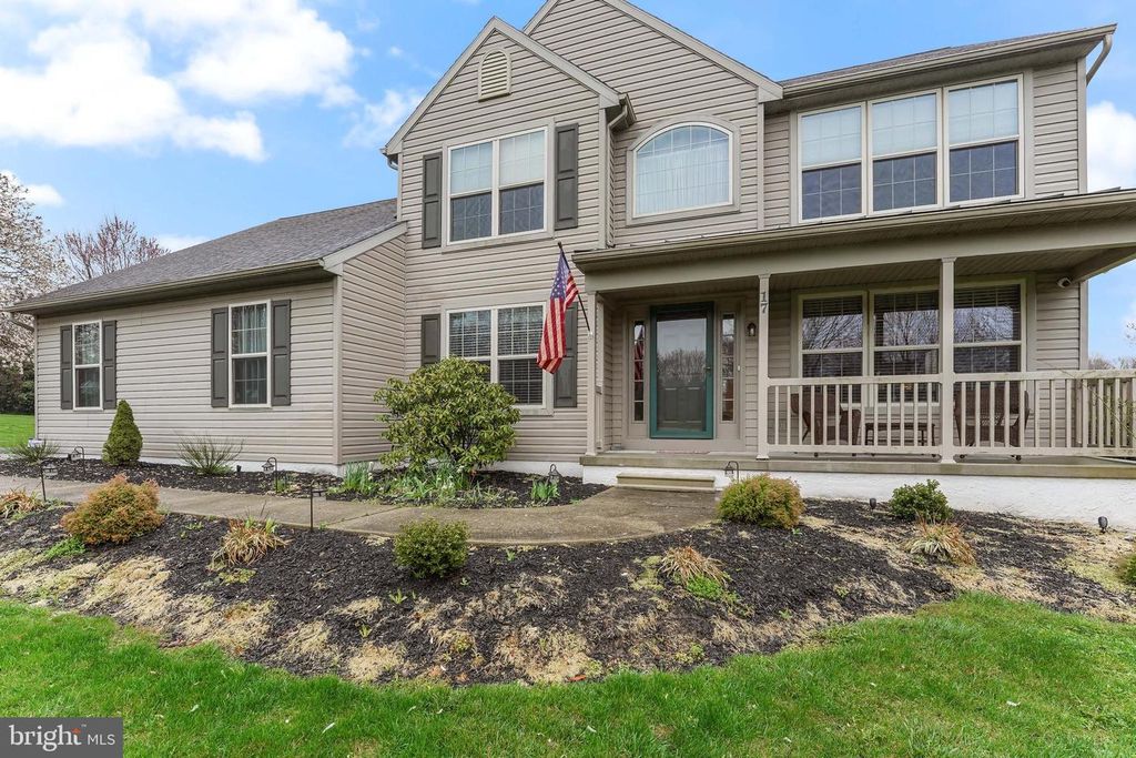 17 FIELD STONE DR, Cochranville, PA 19330
