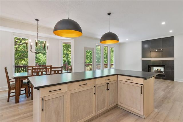 3620 NW Primrose Lane, Lee's Summit, MO 64064