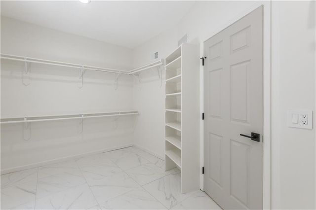 3620 NW Primrose Lane, Lee's Summit, MO 64064