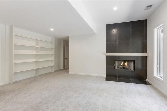 3620 NW Primrose Lane, Lee's Summit, MO 64064