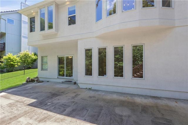 3620 NW Primrose Lane, Lee's Summit, MO 64064