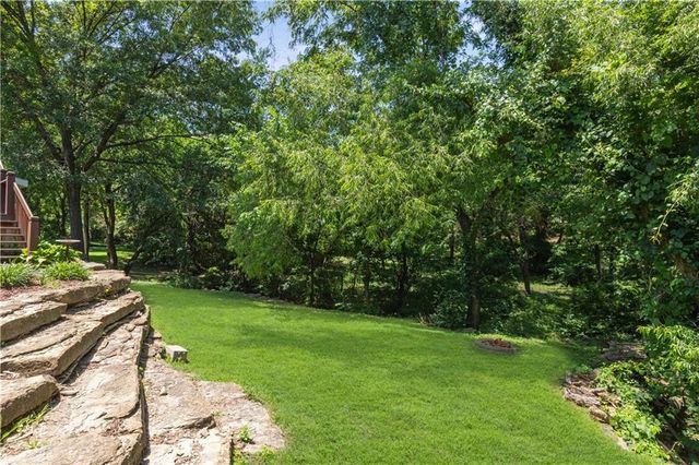 3620 NW Primrose Lane, Lee's Summit, MO 64064