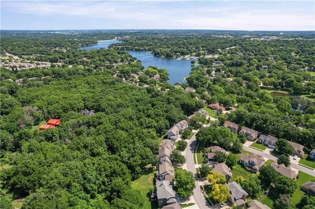 3620 NW Primrose Lane, Lee's Summit, MO 64064